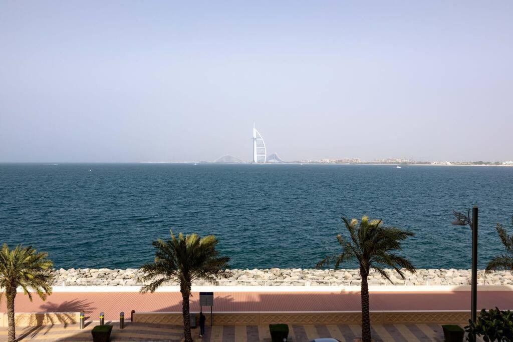 Chic 2br With Spectacular Sea Views *