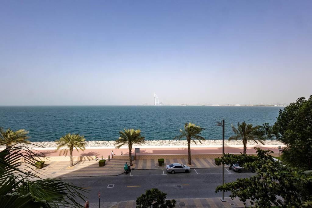 Apartment Chic 2br With Spectacular Sea Views Dubai